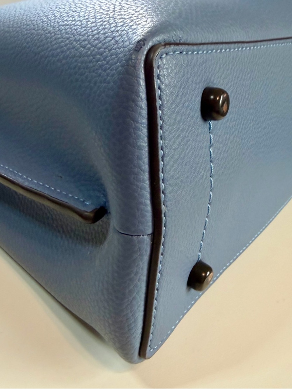 Coach Willow Blue Pebbled Leather Turnlock Crossbody Shoulder Bag EUC MSRP $395 - Picture 11 of 16